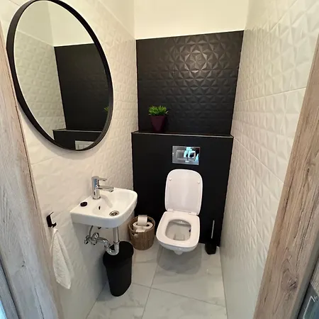 Helikon Terasz דירה *