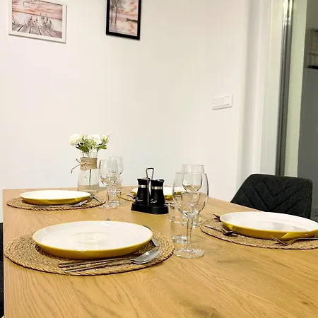 Helikon Terasz Appartement *